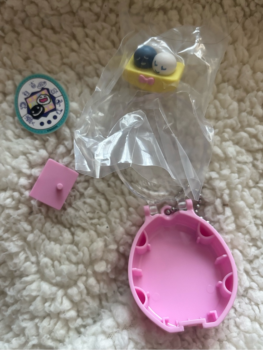 Bandai Tamagotchi Collectibles keychains  Bebitchi & Shirobebitchi